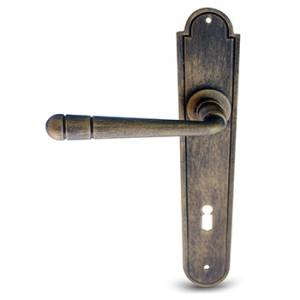 Kvaka sa štitom kovana BERN bronca, 90 mm. standard , ključ